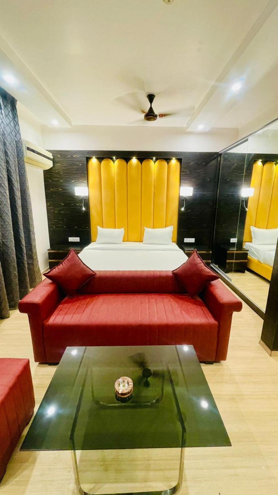 The Pearl - Couple Friendly Aparthotel Lucknow
