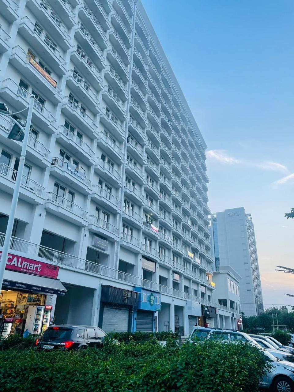 The Pearl - Couple Friendly Aparthotel *